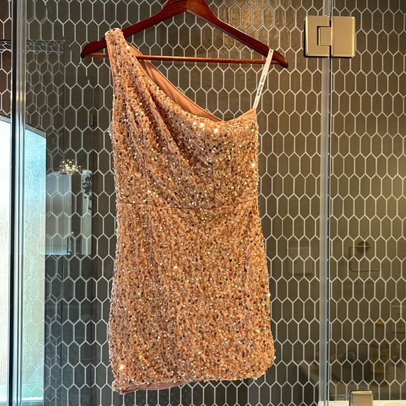 COPY - Cocktail dress/Hoco/School dance.  Peach-Pink. - Picture 1 of 6